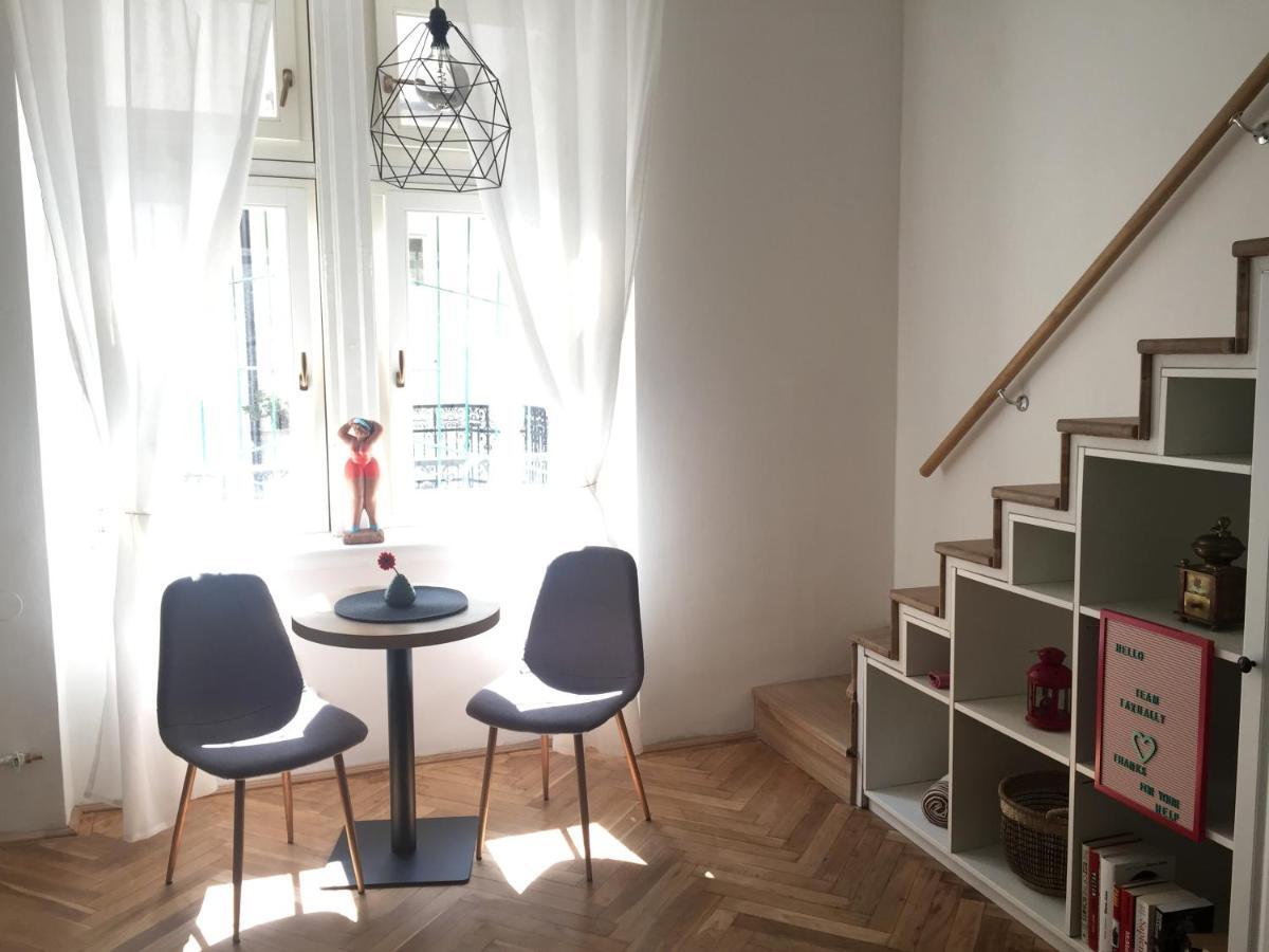 Lovely Downtown Home In Budapeszt Zewnętrze zdjęcie